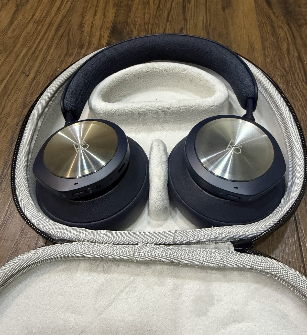 Bang & Olufsen Beoplay Portal Wireless Over-Ear Headphones Blue Silver with Case