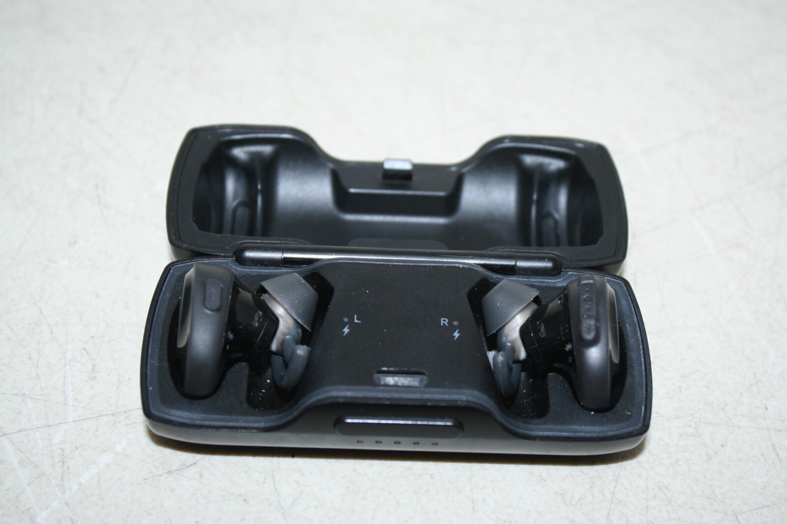 Bose SoundSport Free Wireless Black Headphones 423729 No Power AS IS