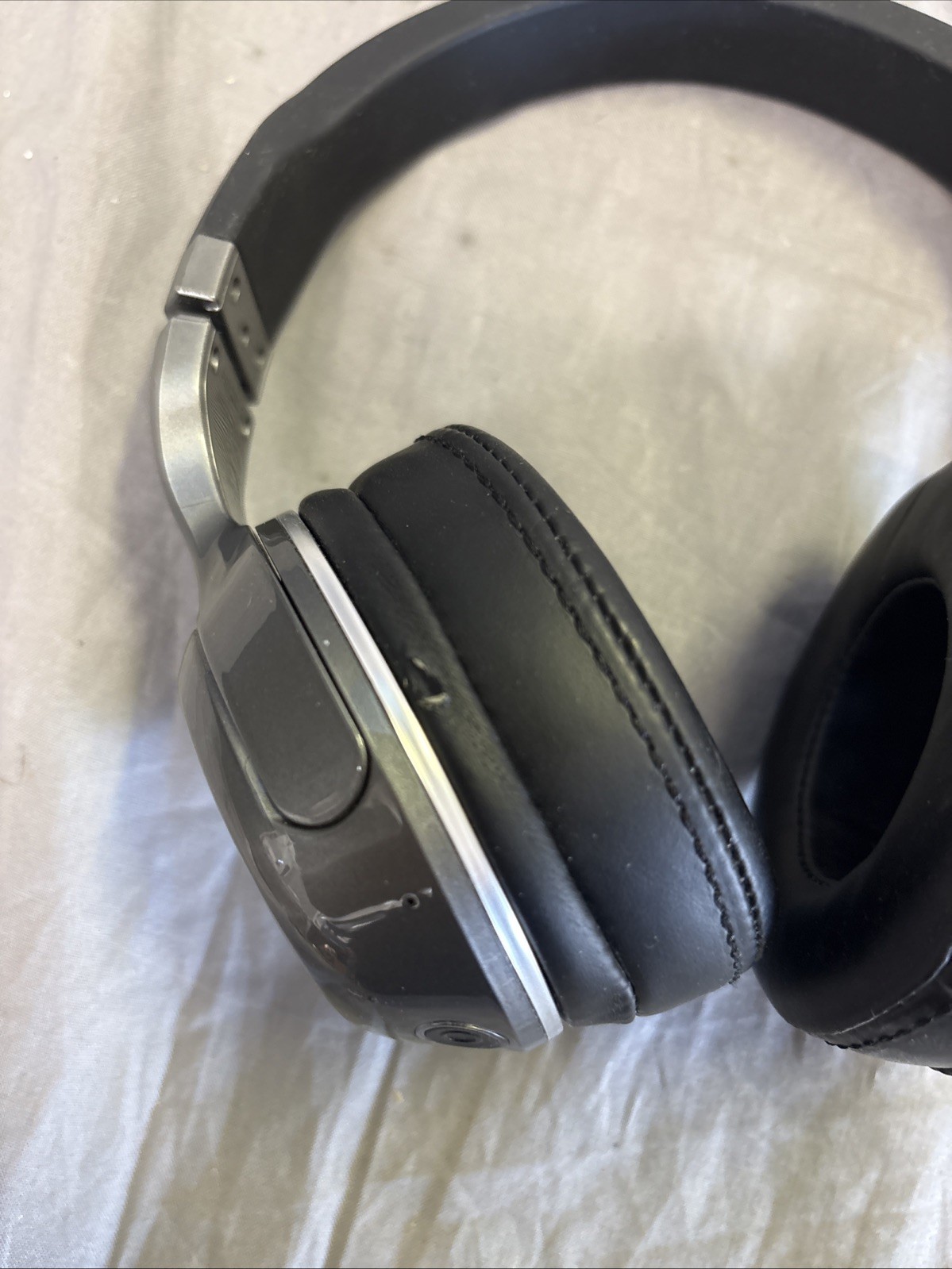 SKULLCANDY HESH 2 WIRELESS (P08034927) Works Great