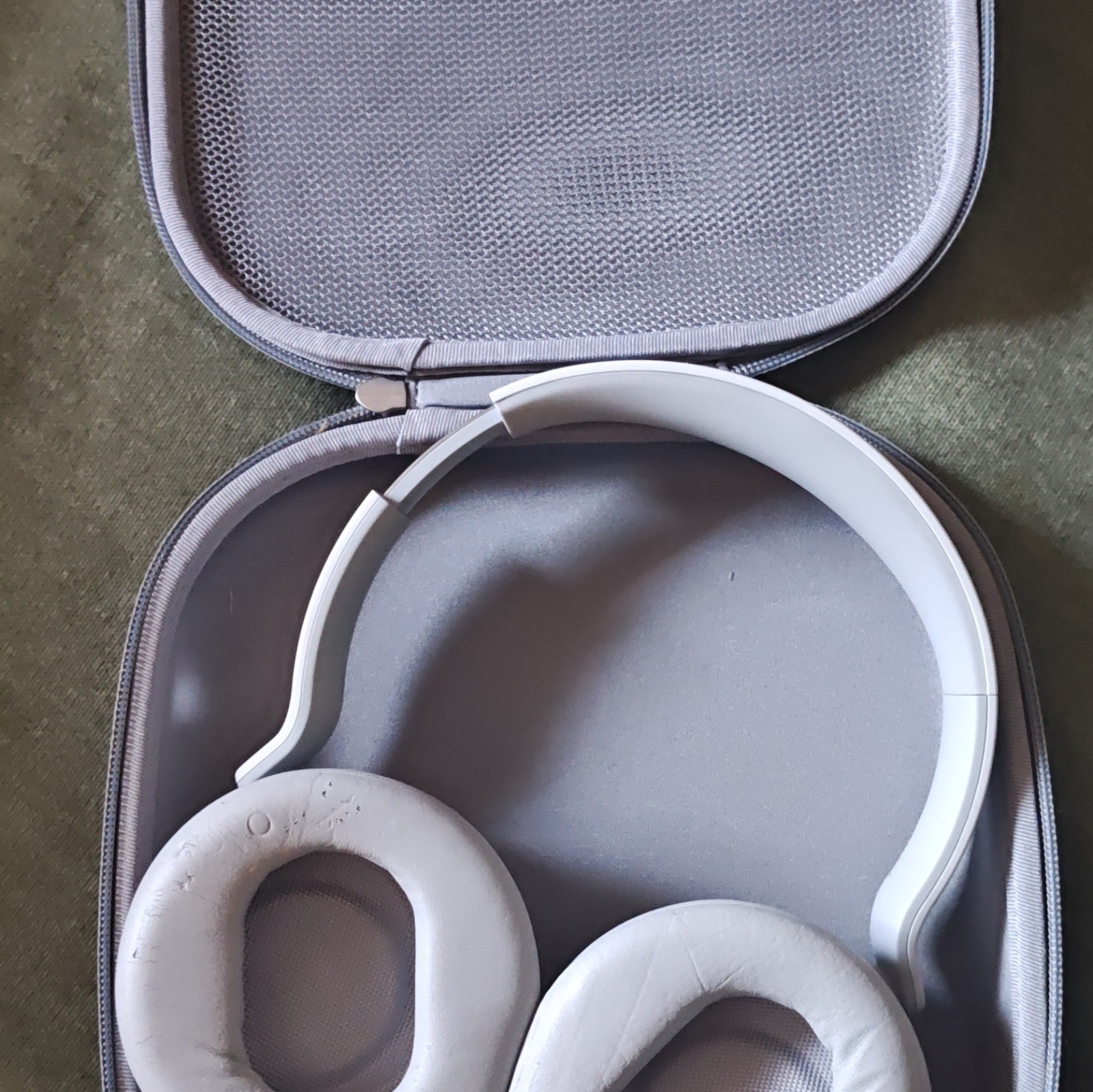Microsoft Surface Headphones Wireless Bluetooth Over-Ear White/Gray Case Mic
