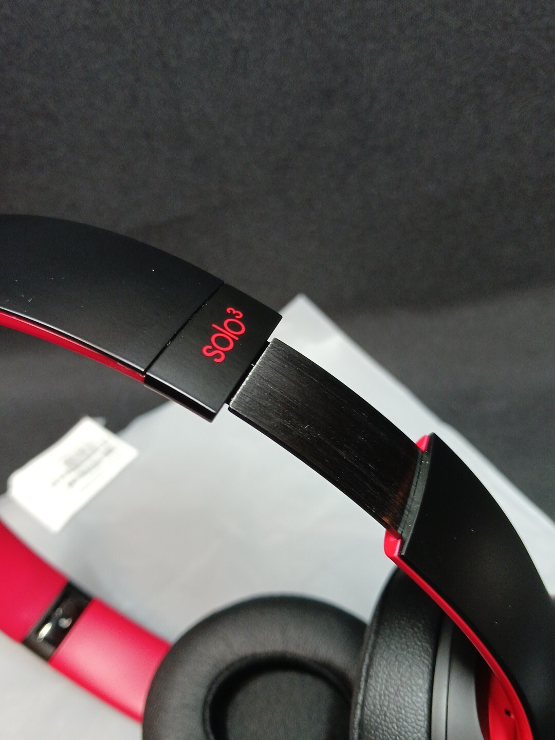 NEW! Beats by Dre Solo3 Wired Headphones Black and Red DEMO VERSION!!! READ!