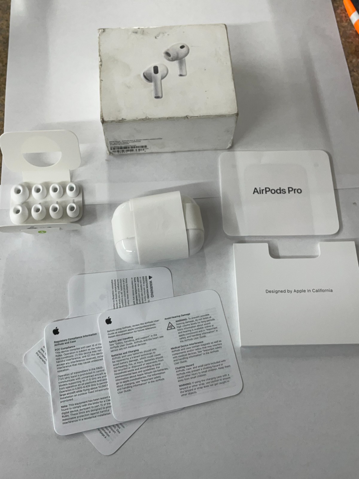 Apple AirPods Pro 3rd Wireless Active Noise Cancelling Earbuds White Authentic