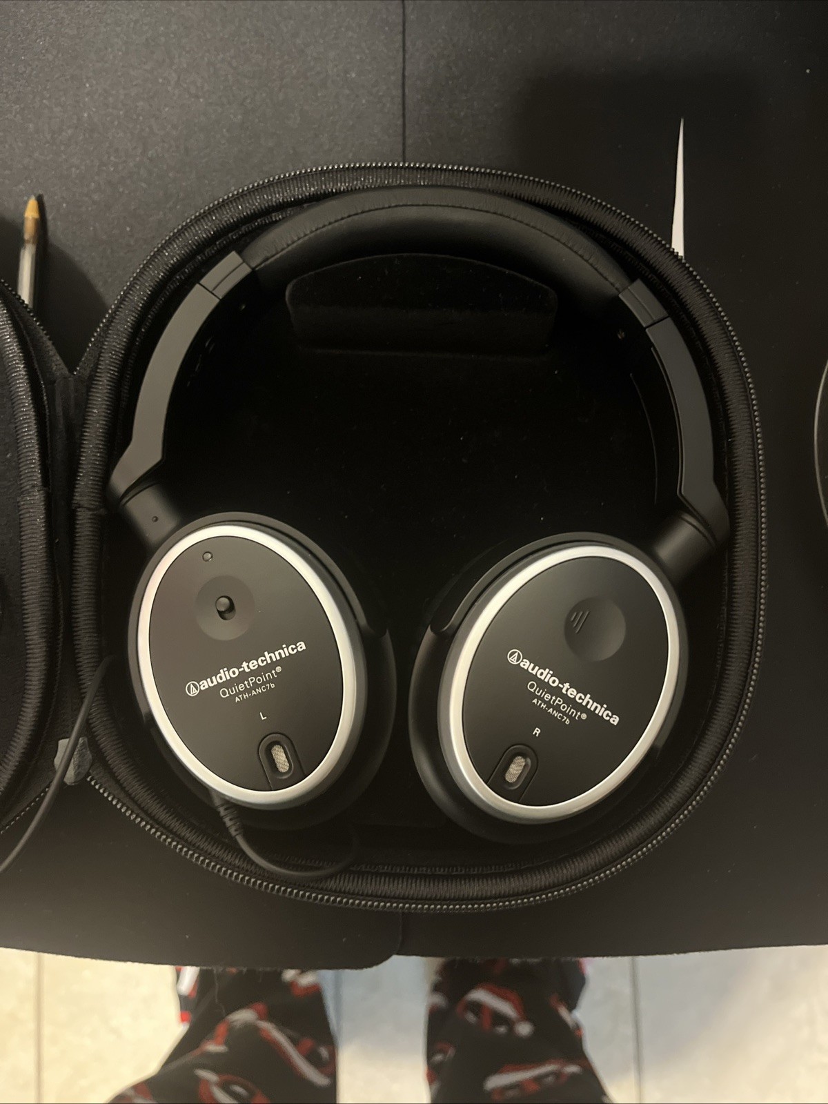 Audio-Technica ATH-ANC7b QuietPoint Noise-Cancelling Headphones – w/ Case