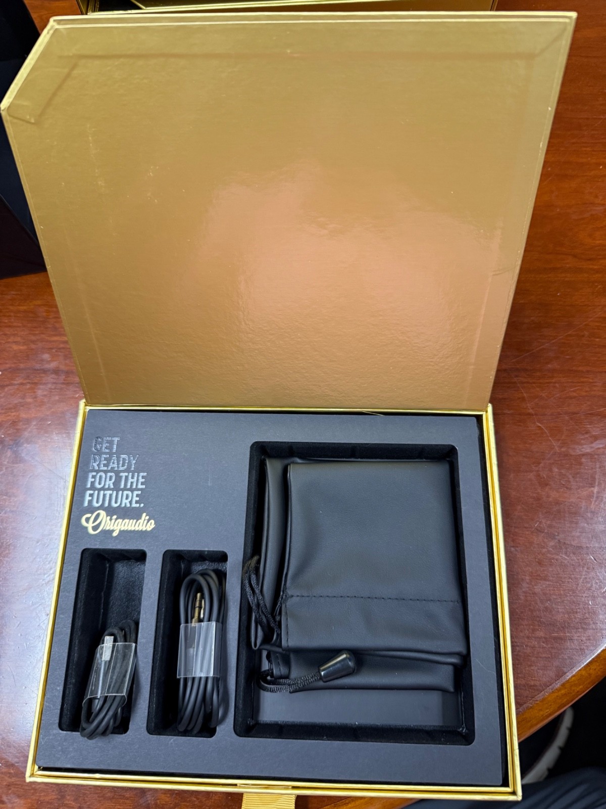 Wrapsody Wireless Noise-Cancelling Headphones – Over 10 Hours of Play Time. NEW