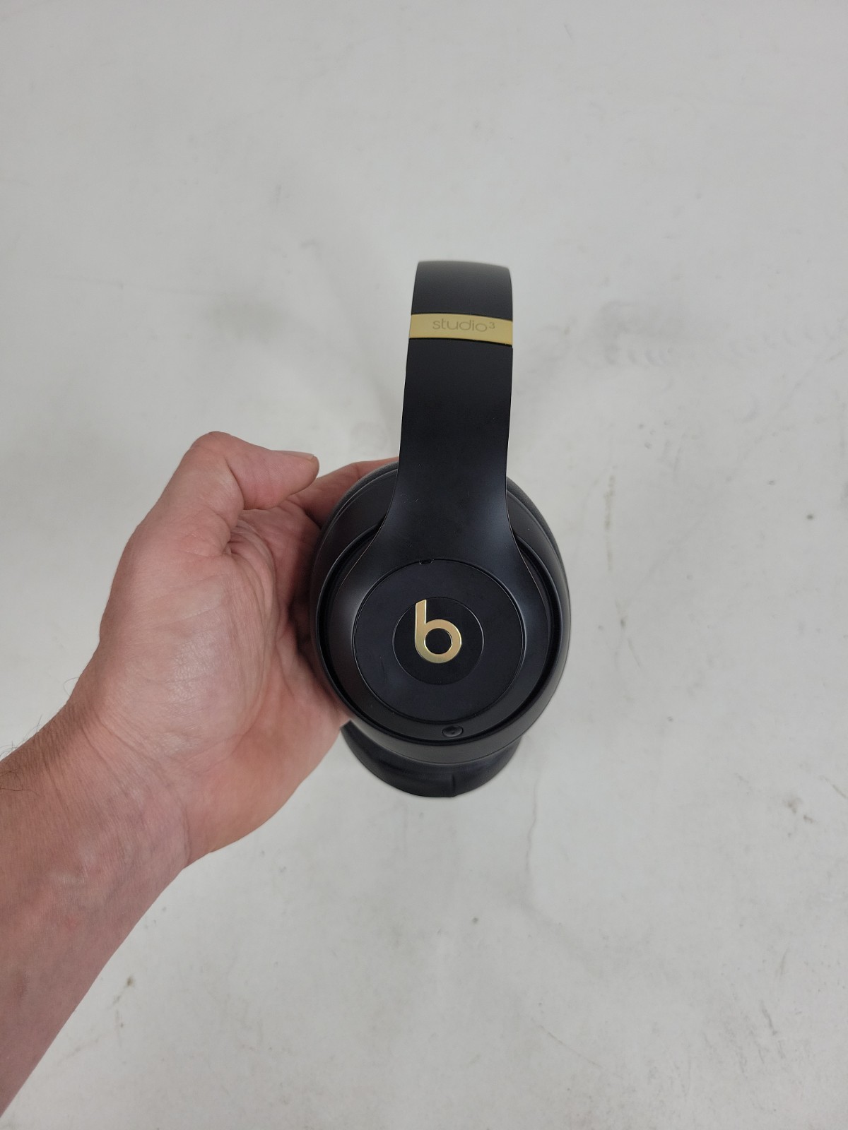 Beats Studio 3 Wireless Headphones – Skyline Collection – Midnight Black