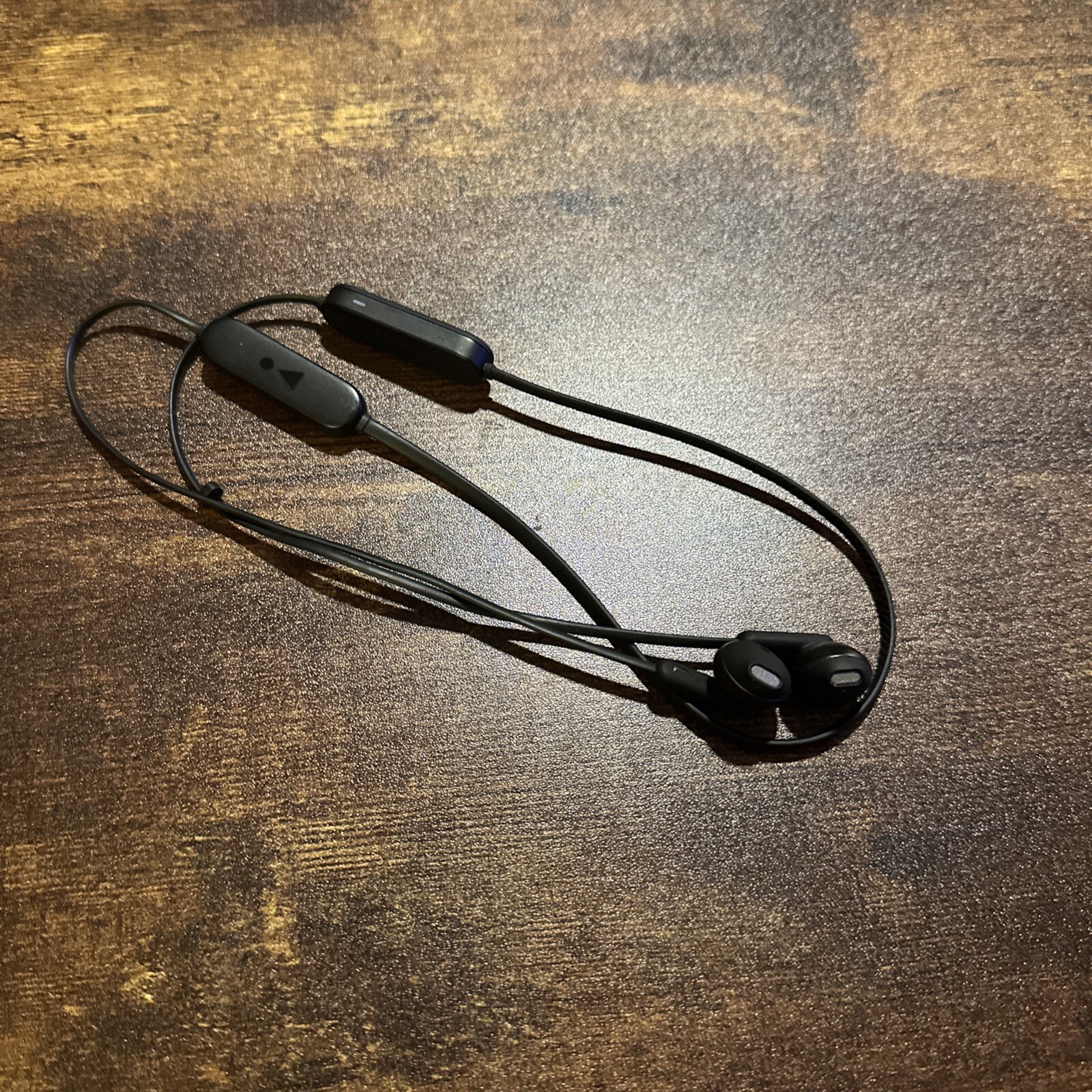 JBL Lifestyle Tune 205BT in-Ear Bluetooth Earphones Black