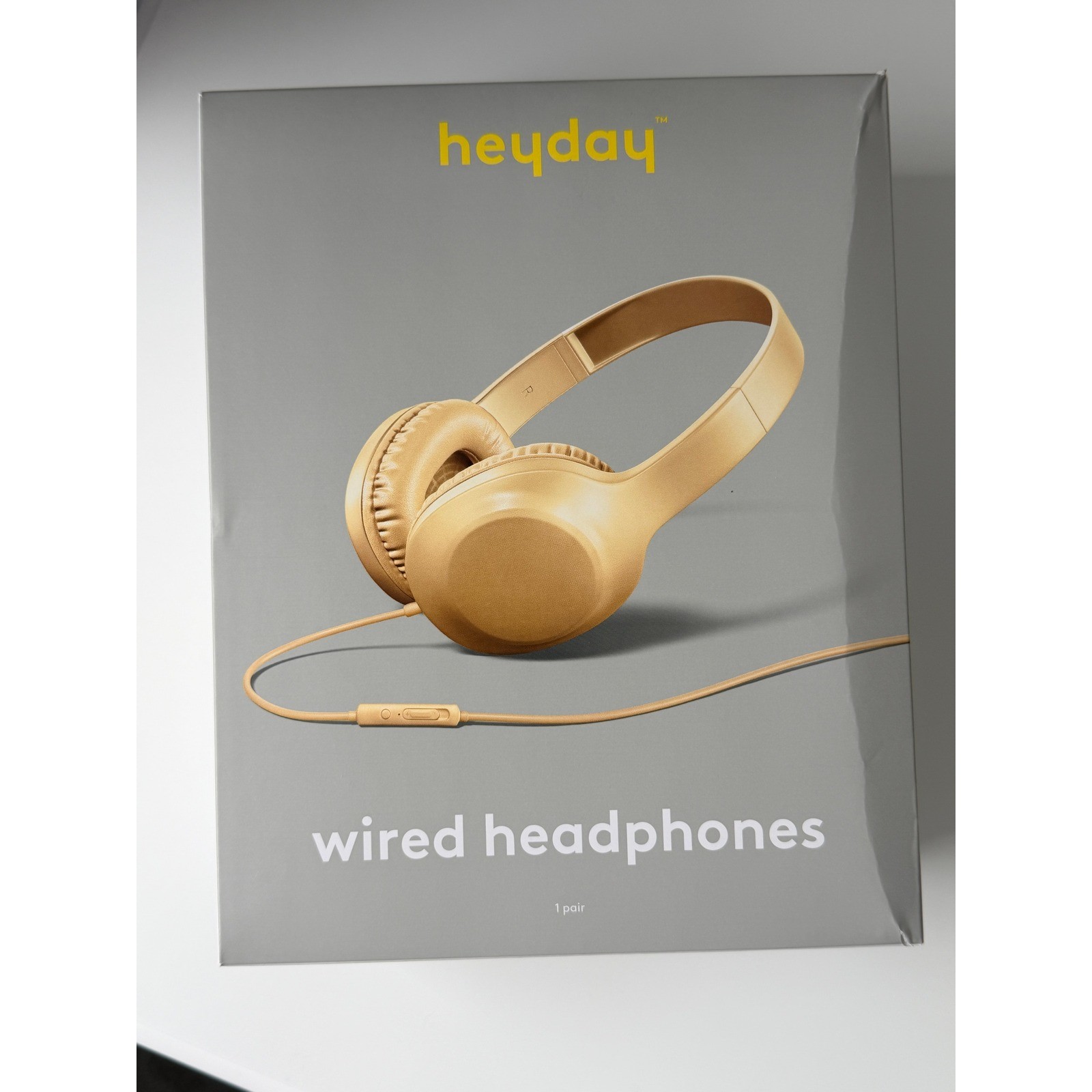 Heyday Wired Headphones Unisex OS Gold NWT Over-Ear 3.5mm Aux Microphone Remote