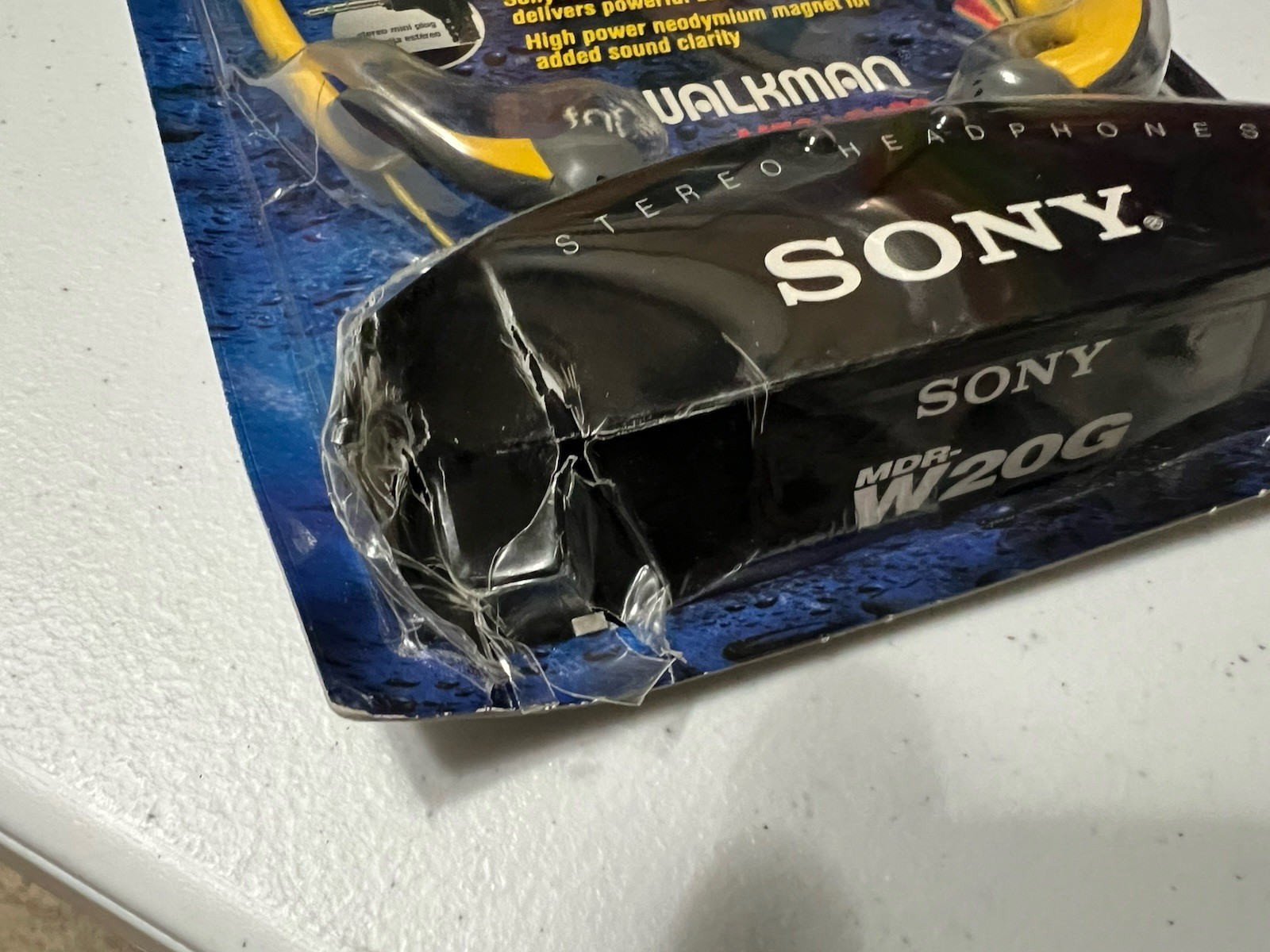 New Old Stock Sony Headphones MDR – W20G For Walkman 1998 Sealed Factory