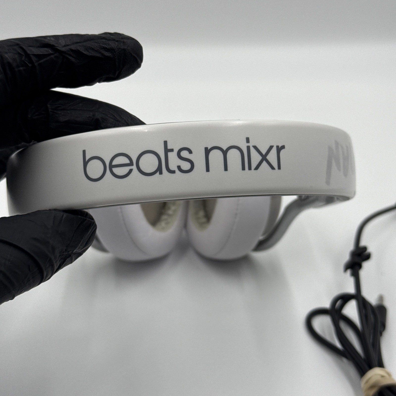Beats by dr. dre Mixr Mixer Headphones White Tested Working (Read Desc)