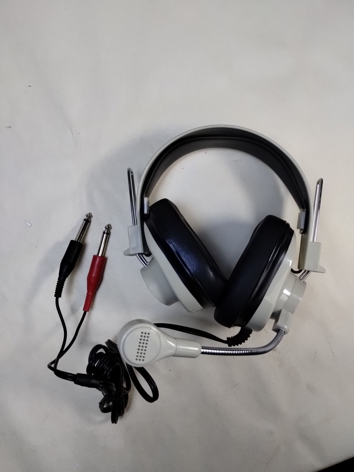 NOS – Califone 2964AV 3.5mm Wired Multimedia Headset with Boom Microphone