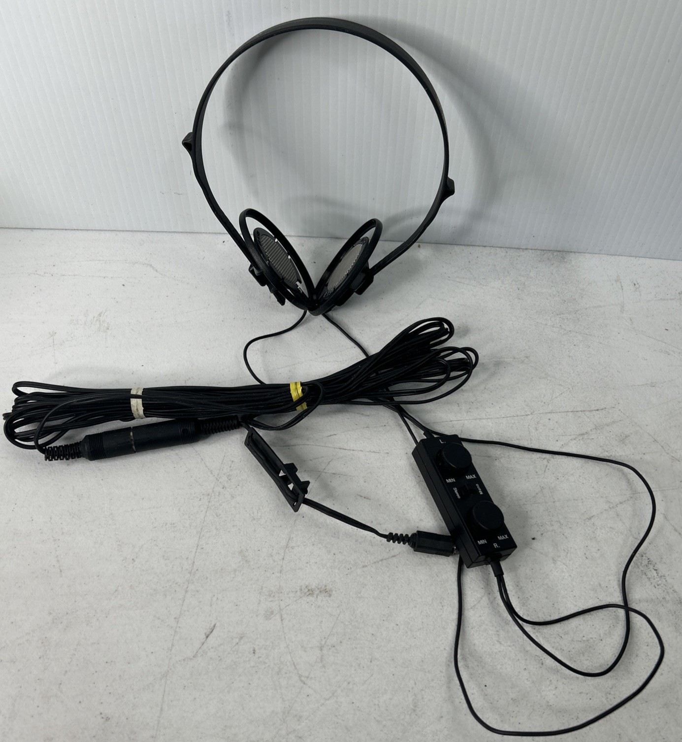 Quart Phone 10 MB Quart Dynamic Stereo Headphones Made In West Germany No Pads
