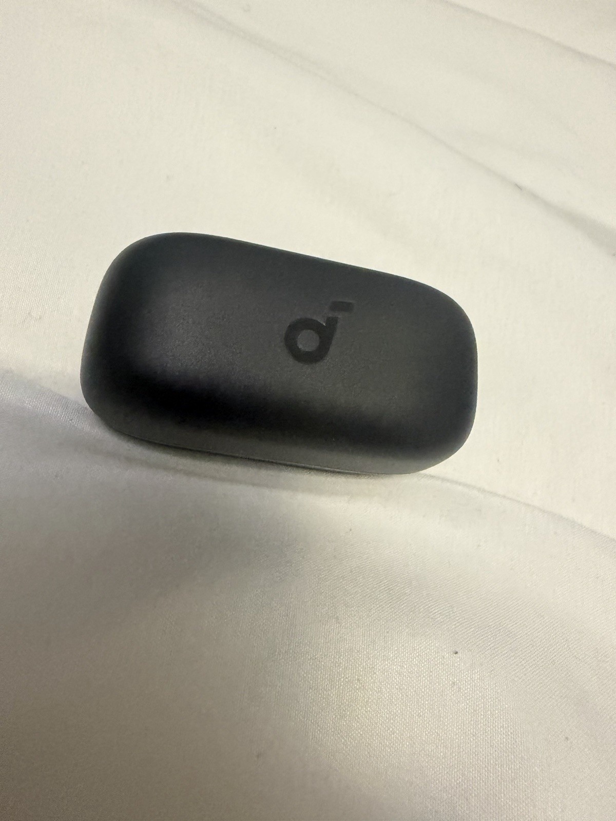soundcore AeroClip by Anker True Wireless Bluetooth Earbuds Black + Case