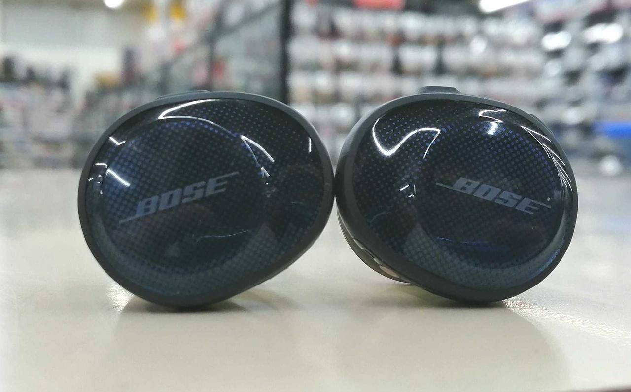 BOSE BLUETOOTH Earbuds 423729 Used