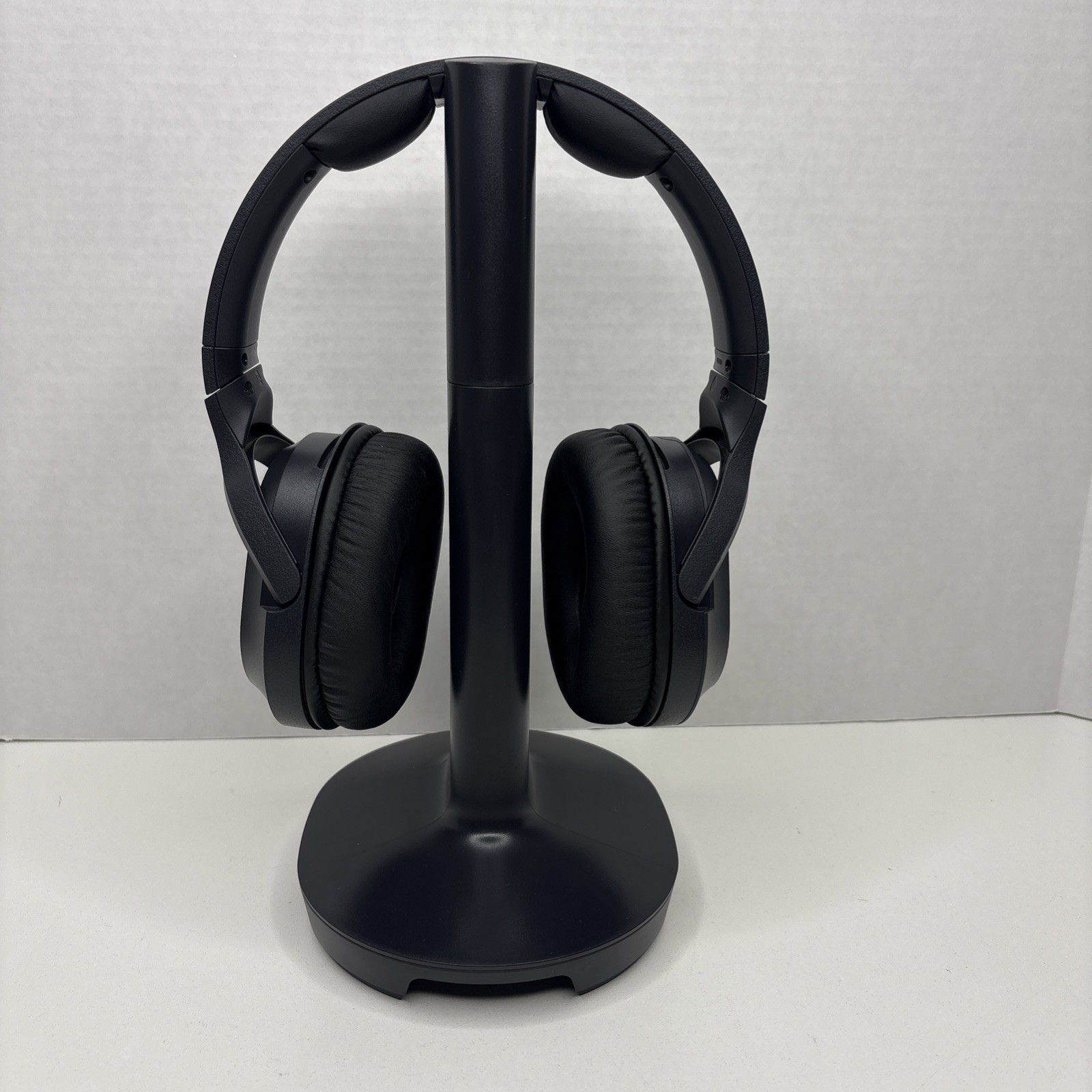 Sony WHRF400R Wireless Home Theater Headphones w/ Transmitter Charger Tested