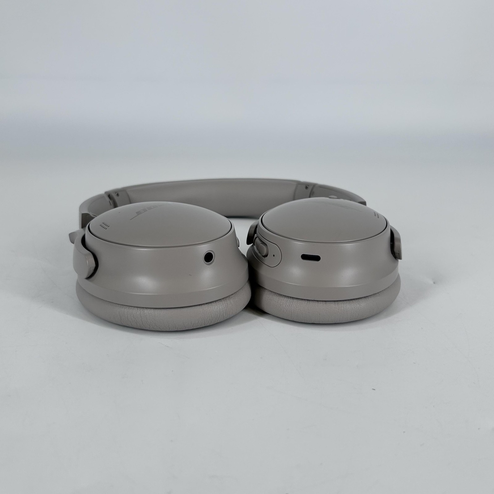 Bose QuietComfort Headphones Beige w/ Case – Excellent Condition