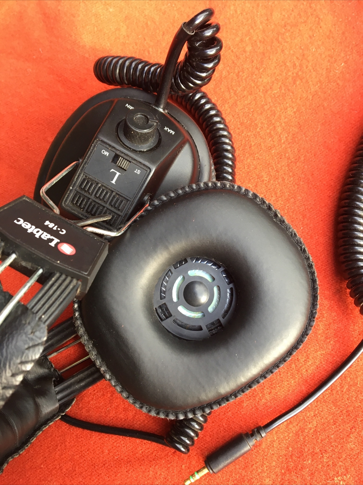Labtec C-184 Stereo Headphones over the ear pair