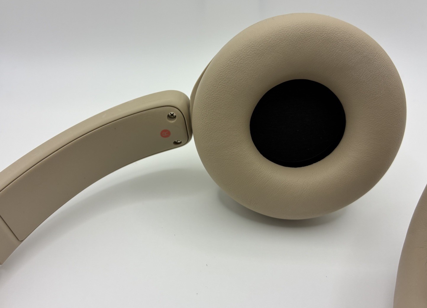 Sony WH-CH520 Over Ear Wireless Bluetooth Headphones WHCH520 – BEIGE