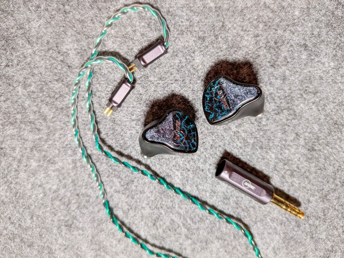 ZiiGaat x Hangout. Audio: Odyssey 2 in Ear Monitor, 1DD + 3BA Hybrid IEM