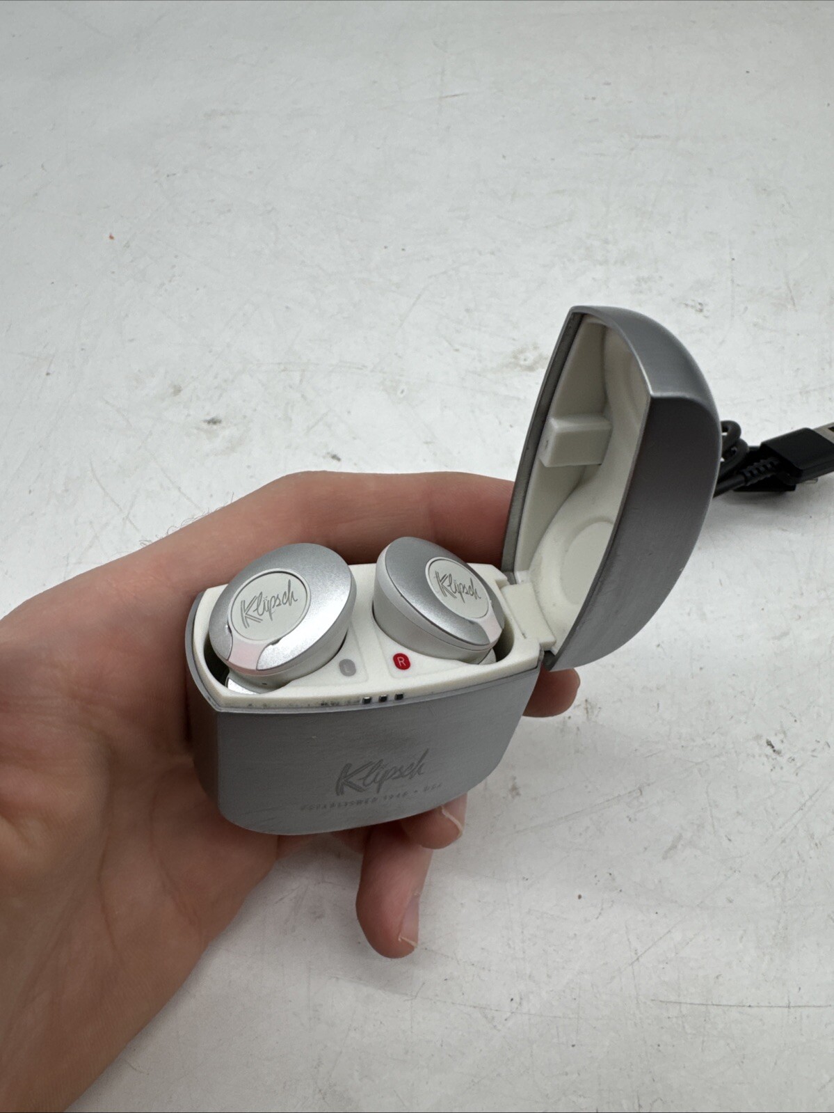 Klipsch T5 II True Wireless Bluetooth 5.0 Earphones in Silver. D4