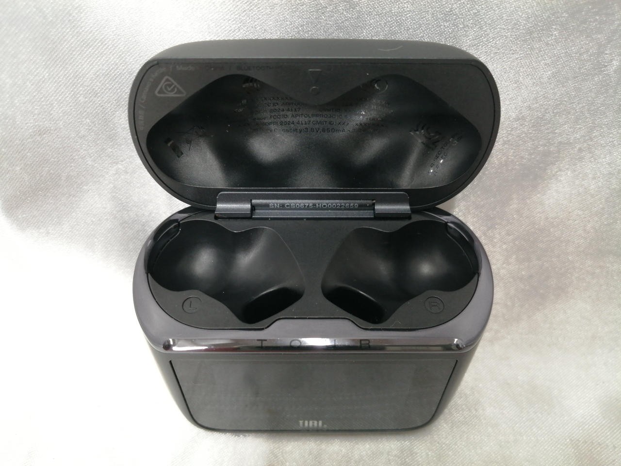 JBL Tour Pro 3 Wireless Earphones with Wired Audio Transmission Accessory
