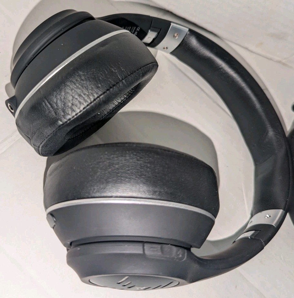Tribirt XFree Tune IC-BTH70 Wireless Noise Cancelling Headphones