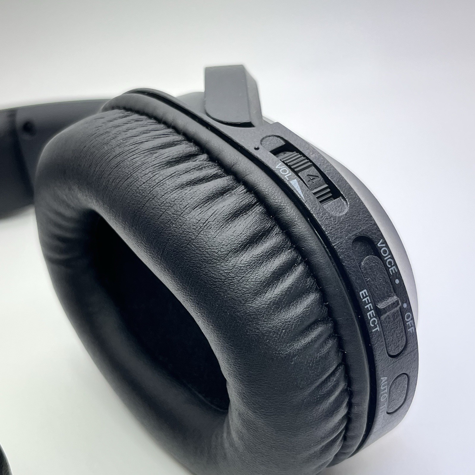 Sony WH-RF400 Wireless Home Theater Headphone System for TV – Black in Open Box