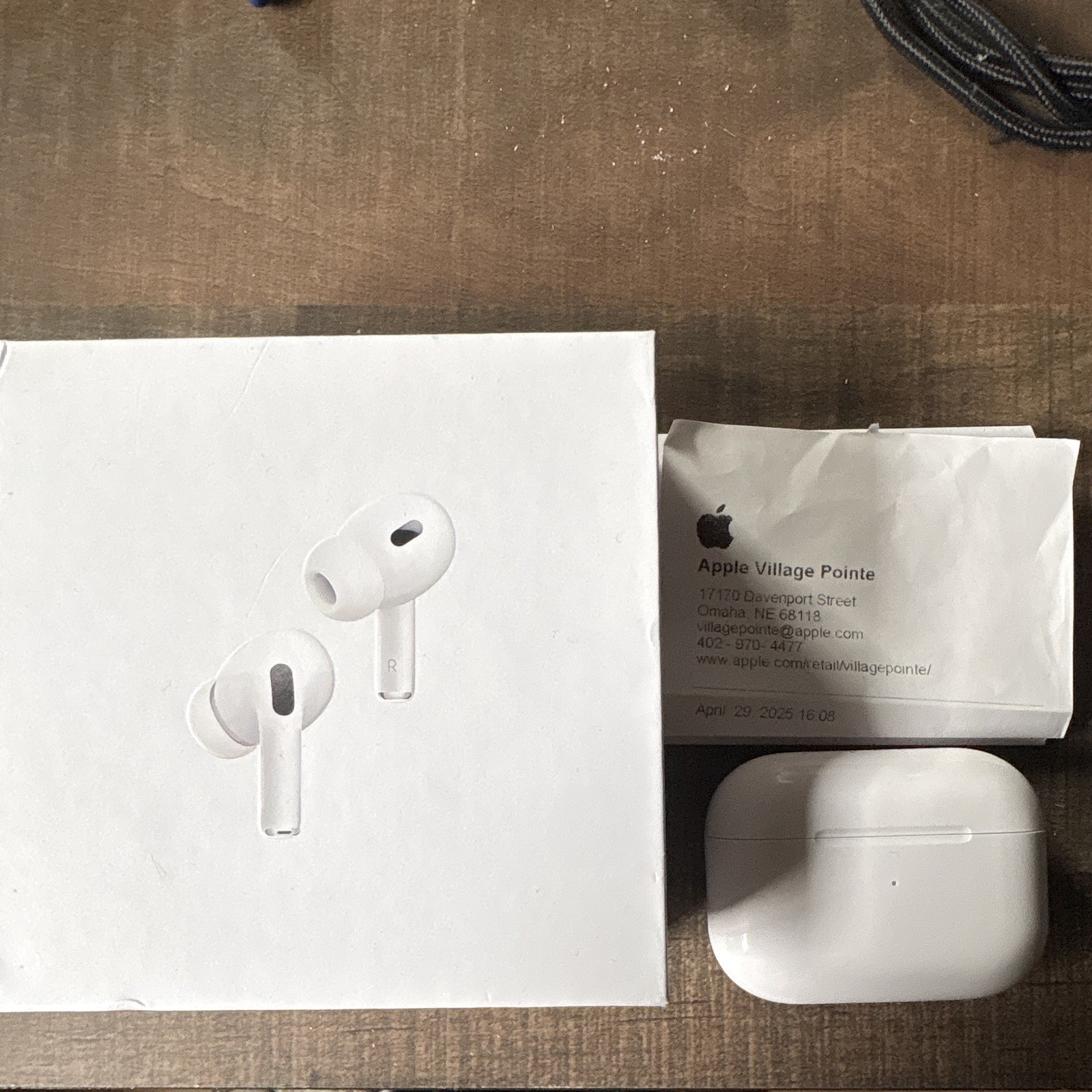 Apple AirPods Pro 2nd Gen White ANC In-Ear Bluetooth, MagSafe USB-C Case