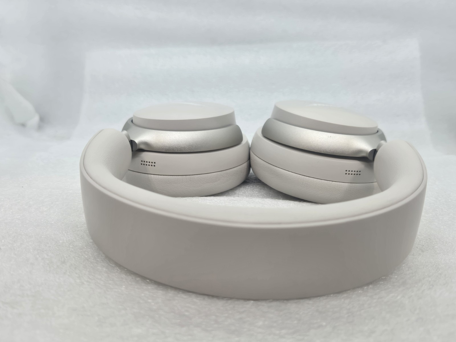 Bose QuietComfort Ultra Headphones 1st Gen White Smoke FAST FREE SHIPPING b