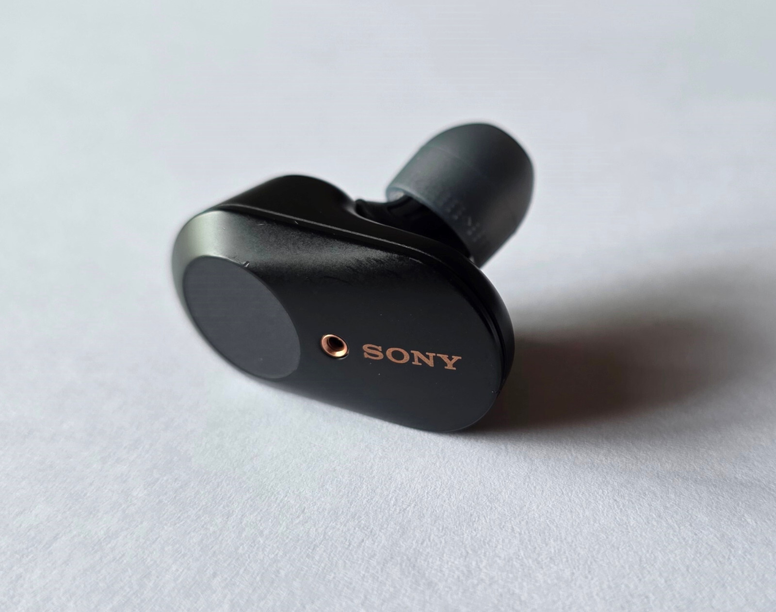 DEFECTIVE OEM Black Sony WF-1000XM3 RIGHT SIDE Wireless Earbud with BLOWN AUDIO
