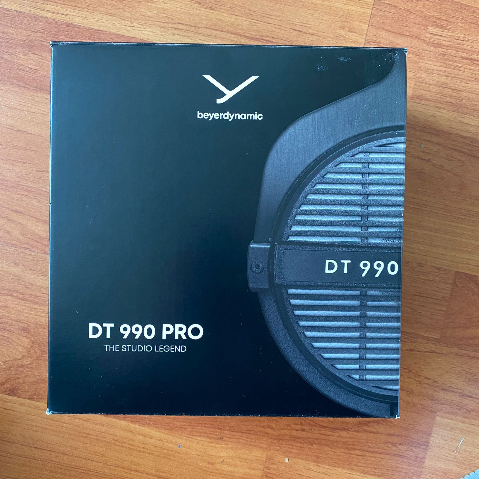 Beyerdynamic DT 990 PRO 250 Ohms Studio Headphones – Black