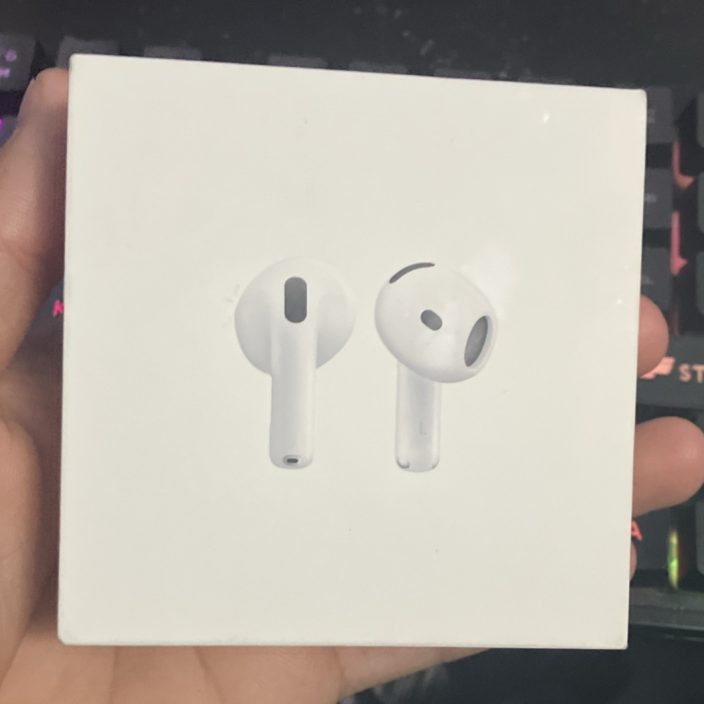 Apple AirPods 4 Wireless Earbuds White A3050 A3053 A3058 Double In-Ear Type