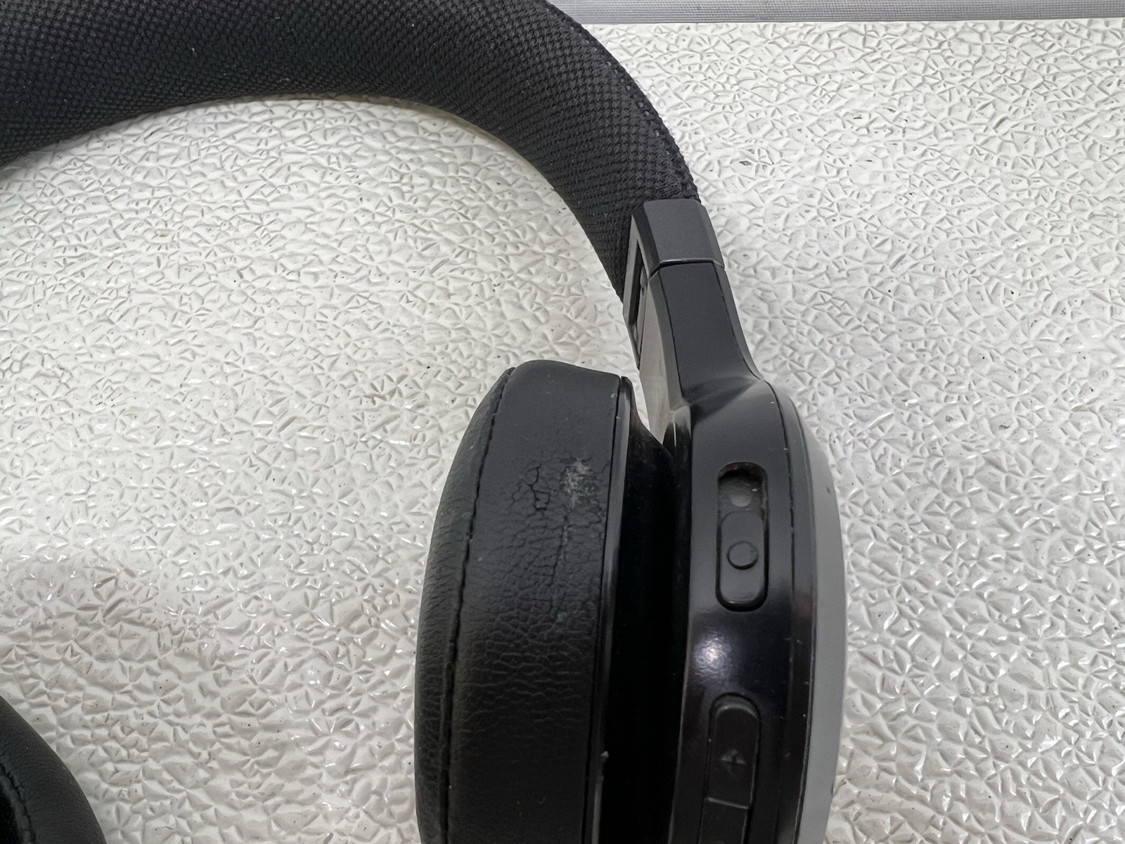 JBL – Live460NC Wireless Noise Cancelling Headphones – Black –
