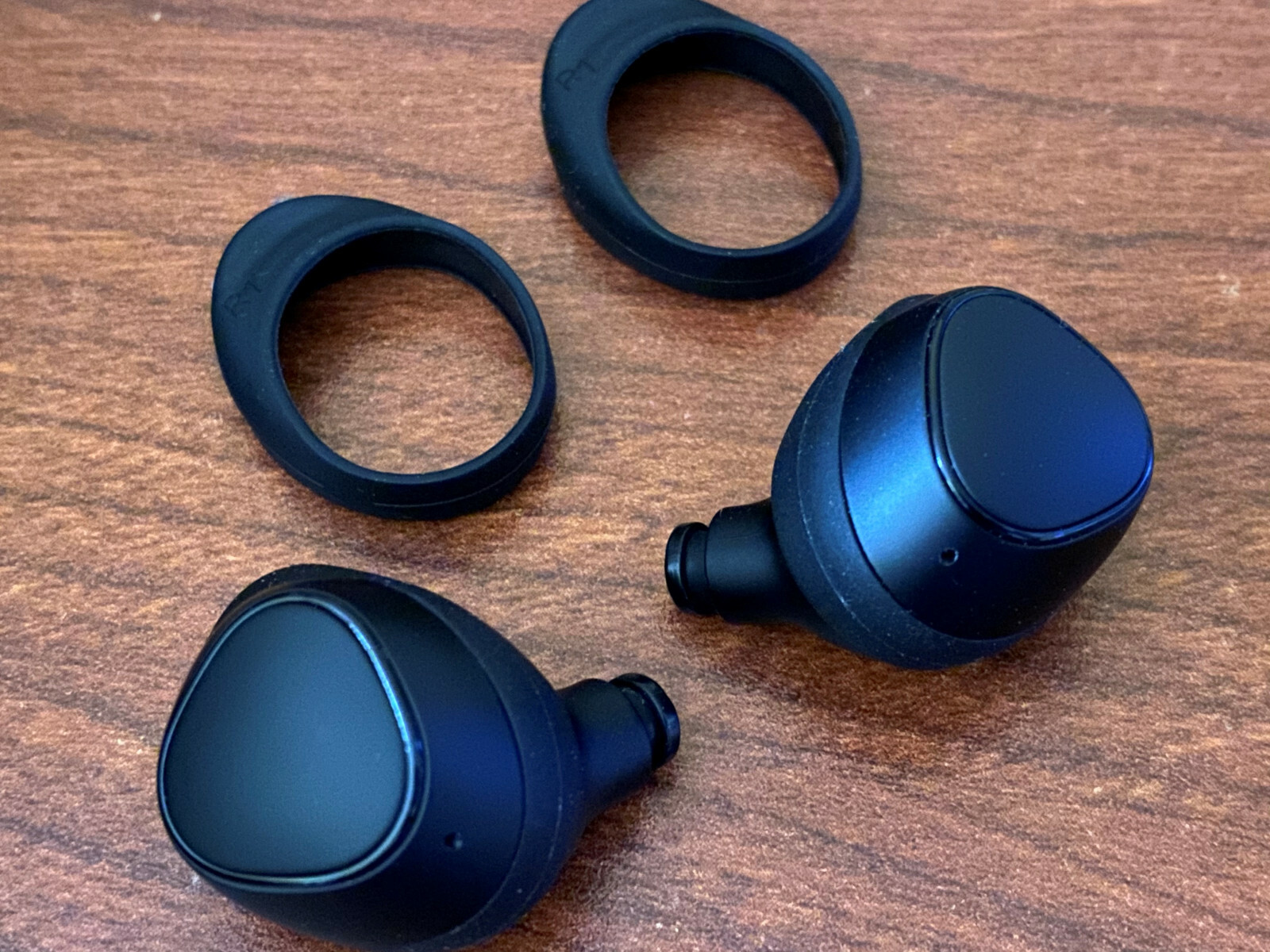 Samsung Gear Icon X IconX SM-R140 2018 Black Wireless Headphones W/Memory Foam
