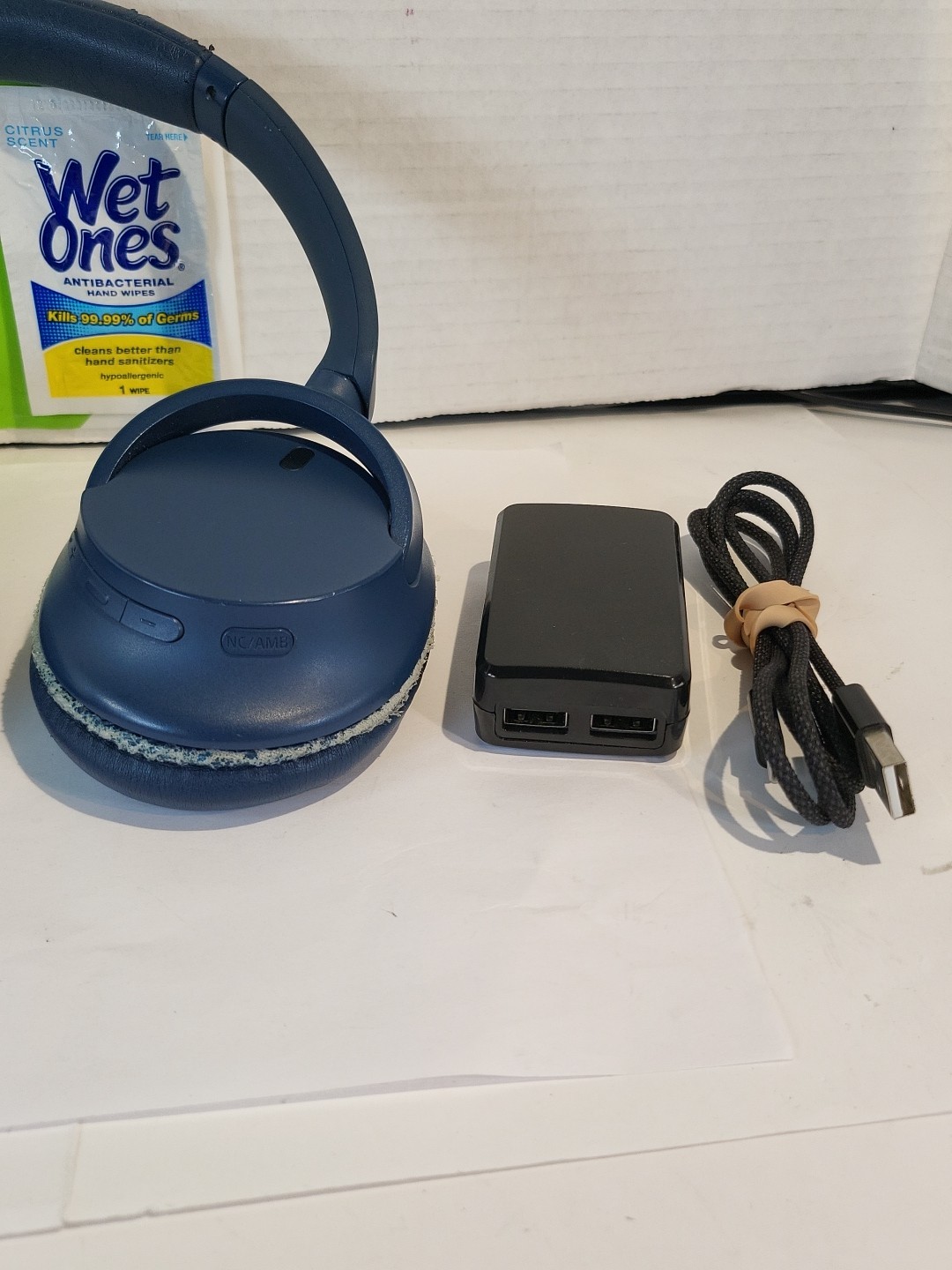 Sony Wireless Over-Ear Headphones YY2966 WH-CH720N Noise Canceling Working Good.