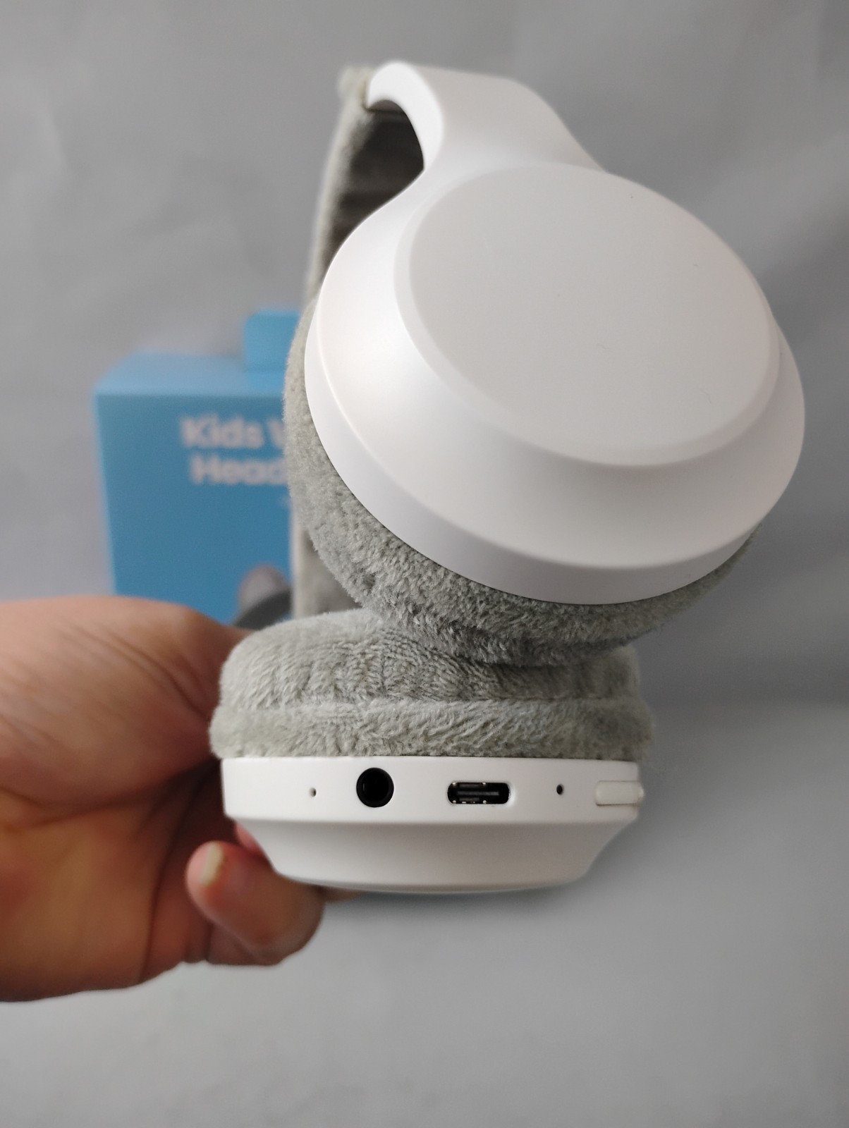 NEW! Kids Wireless Headphones with Unicorn Horn & Ears Super Soft Cushioned Pads
