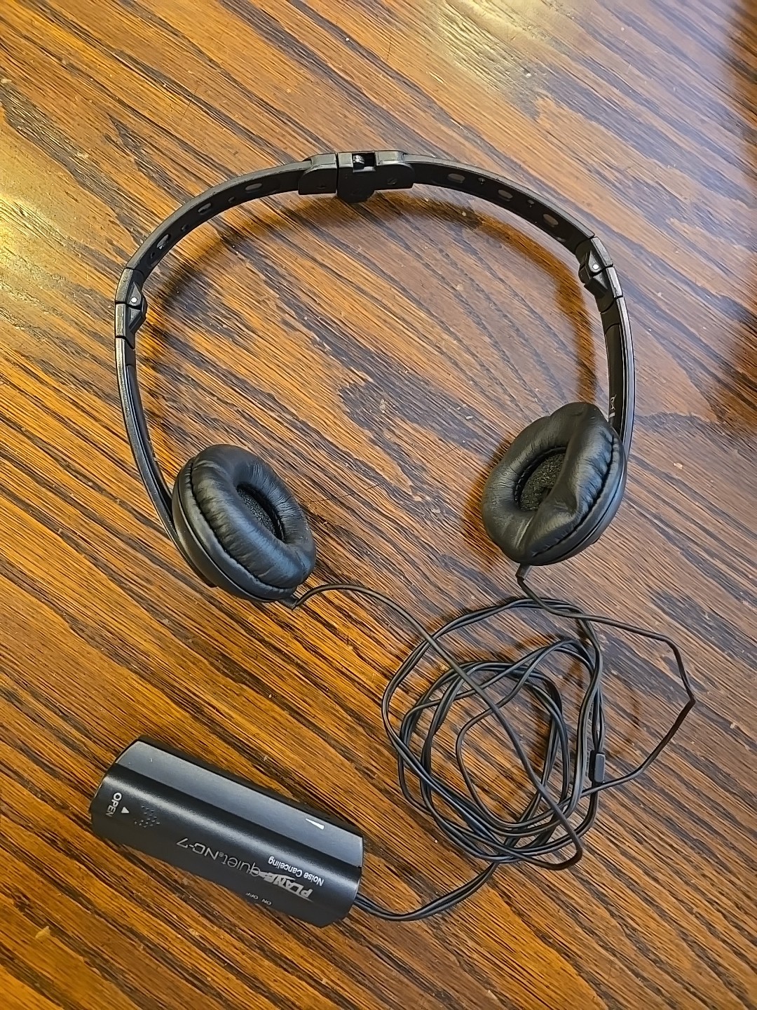 Plane Quiet NC-7 Lightweight Active Noise Reduction Headset Model 319 – 2008