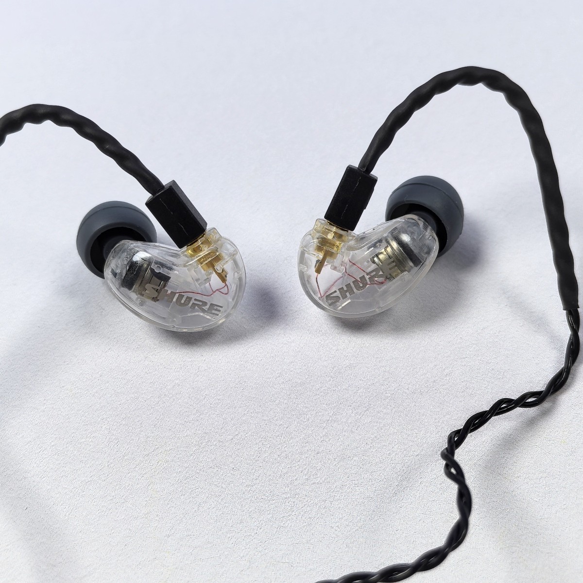 Shure SE215 Sound Isolating In-Ear Headphones Wired 3.5mm Jack Earphones