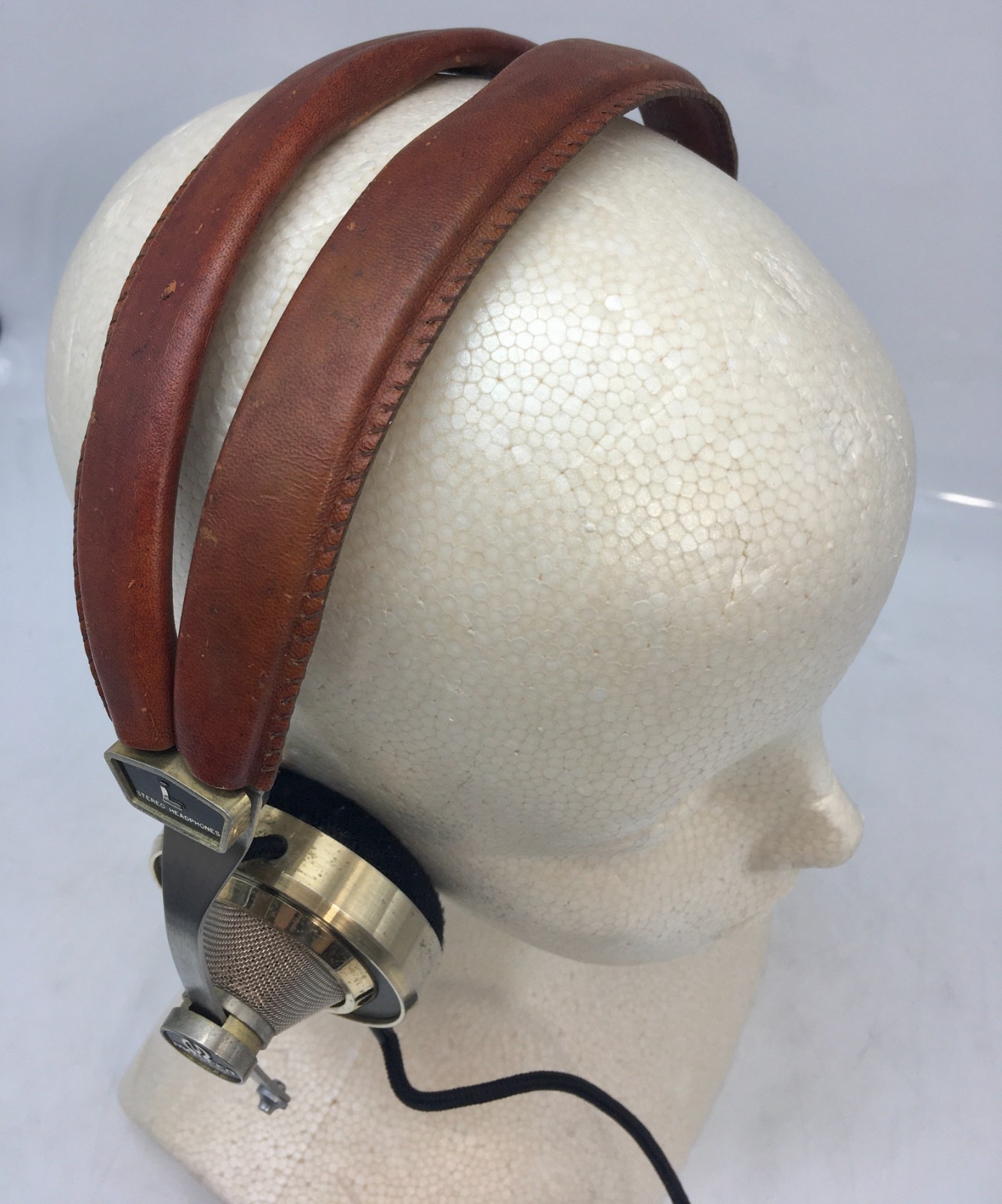 Pioneer SE-L40 Vintage Stereo Headphones Brass & Leather Tested With Case