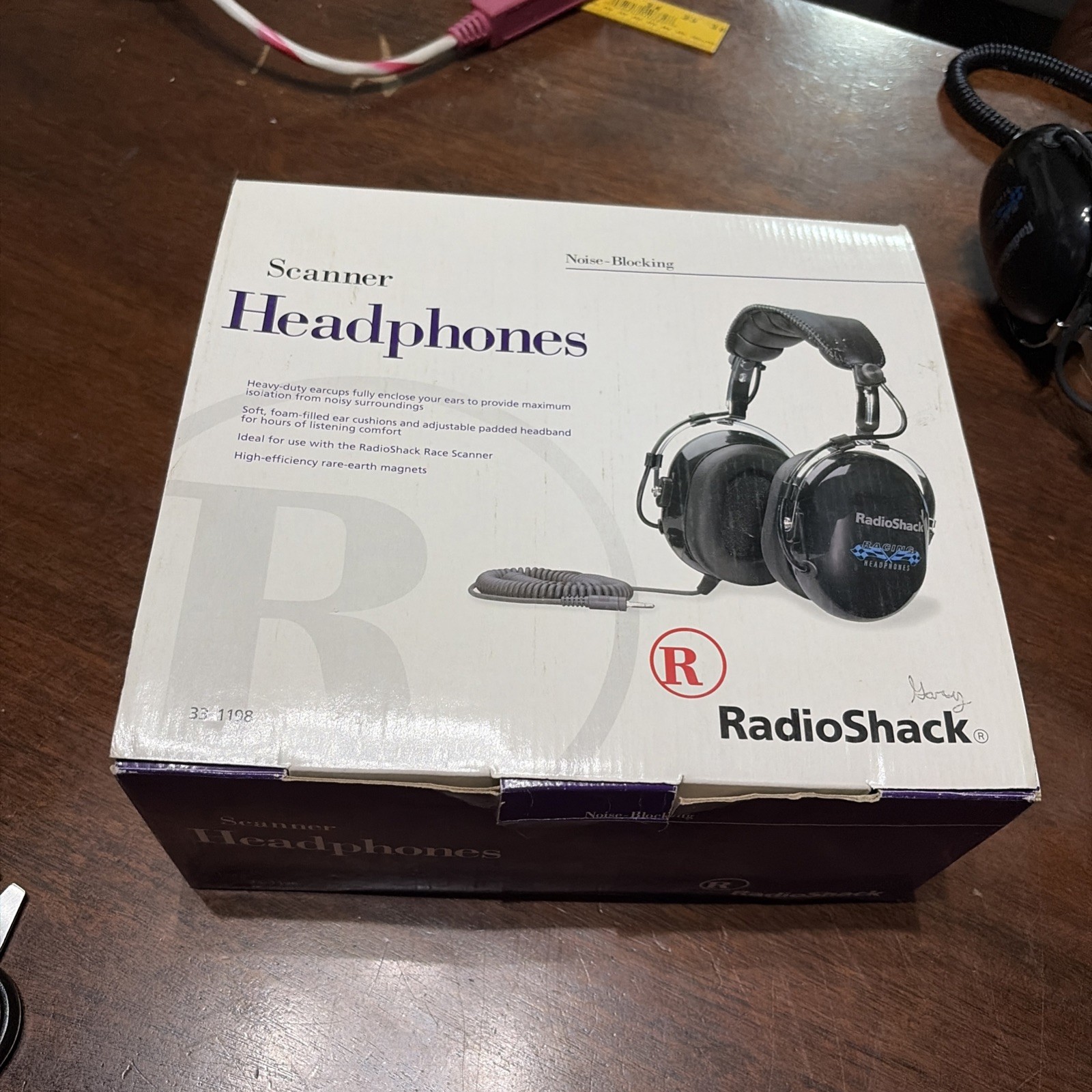 Radio Shack Racing Scanner Headphones 33-1198 Noise Blocking in Original Box