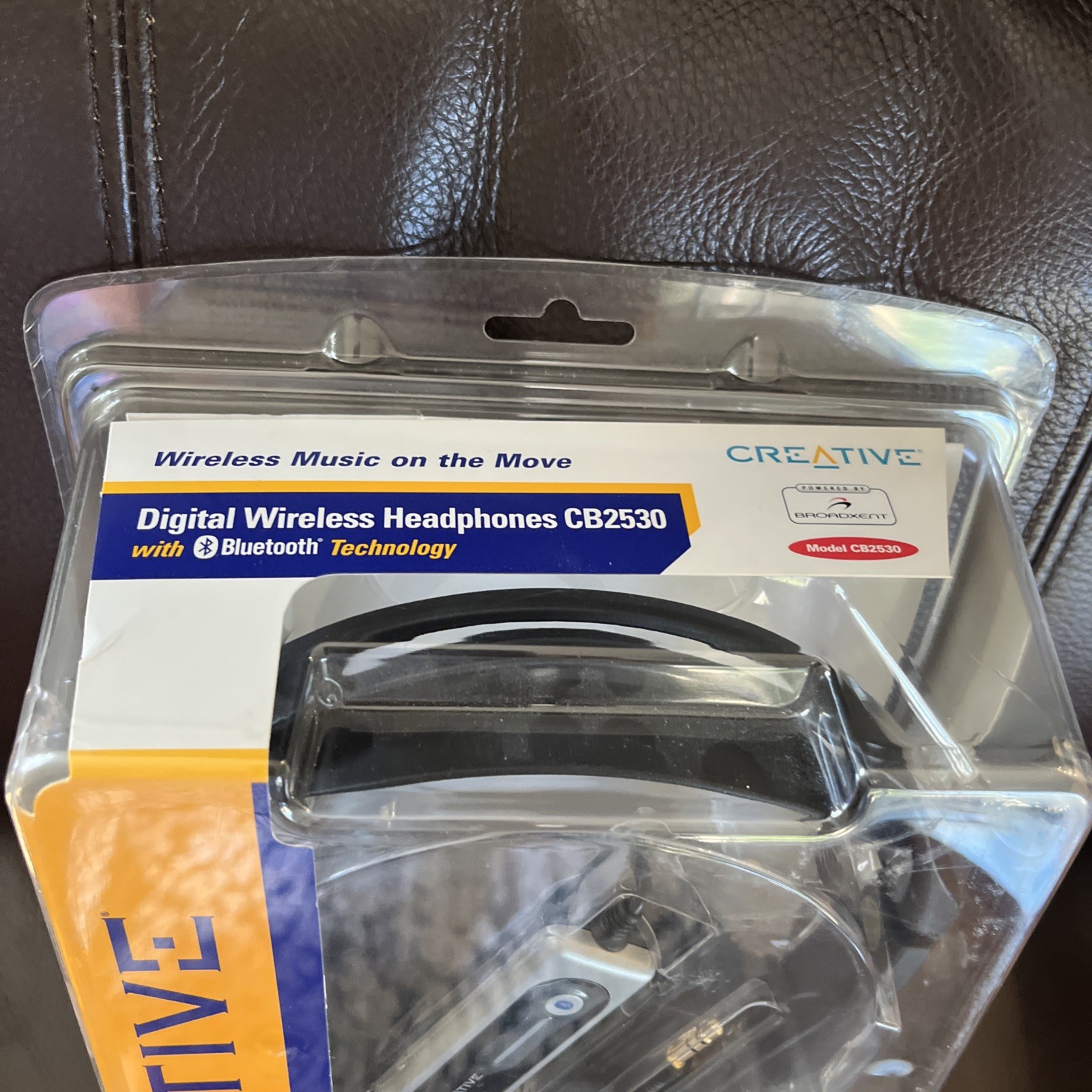 Creative Digital Wireless Headphones with Bluetooth CB2530 New In Package Sealed