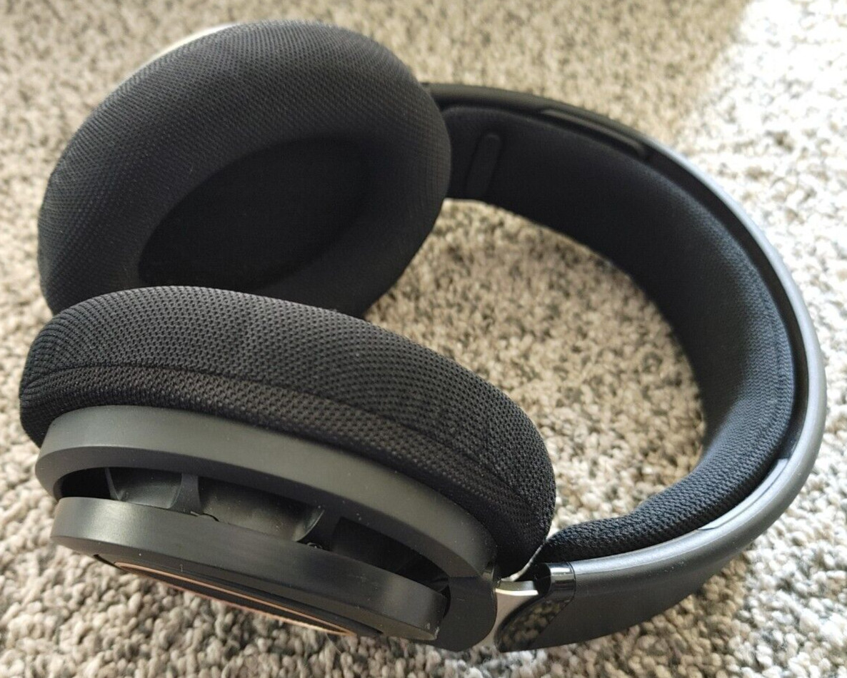 Philips Spacious sound Over-Ear Headphones 9000 Series – SHP9600 – Color Black
