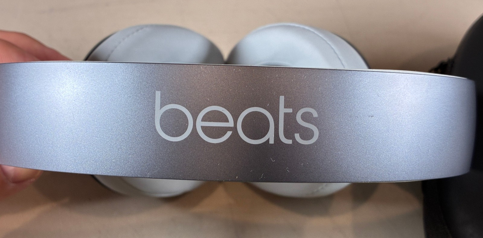 Beats by Dr Dre Studio 2.0 B0500 Blue Headphones Bundle w/ Case Cord Charger