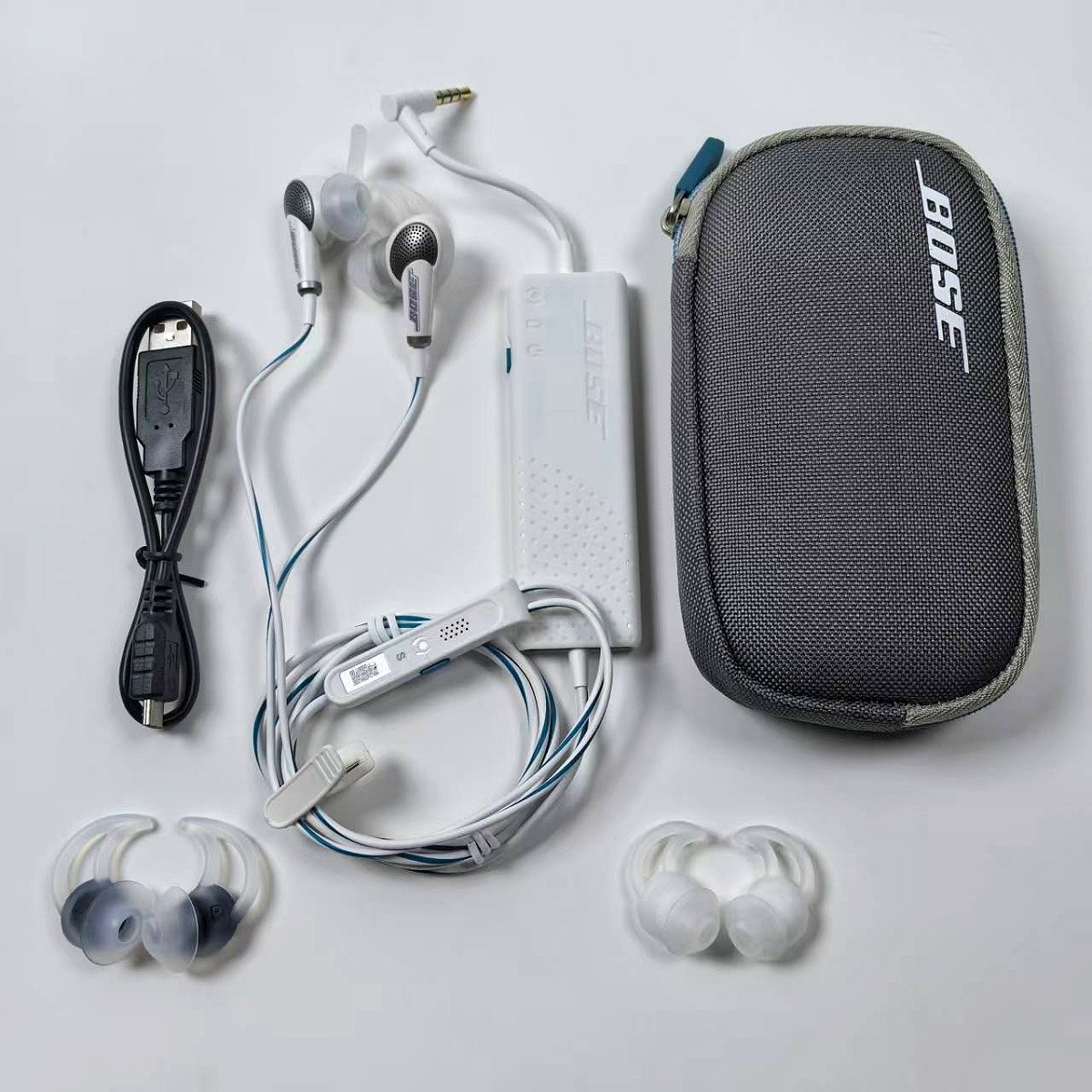 Bose QuietComfort 20 Headphones Noise Cancelling QC20 Earbuds for IOS White
