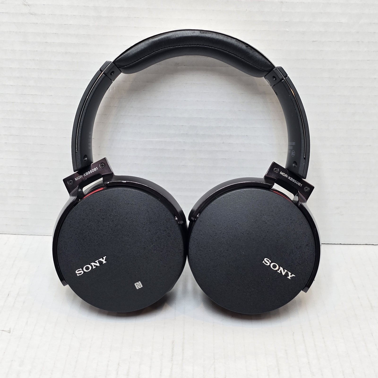Sony MDR-XB950BT Wireless Headphones Over-Ear Extra Bass Black