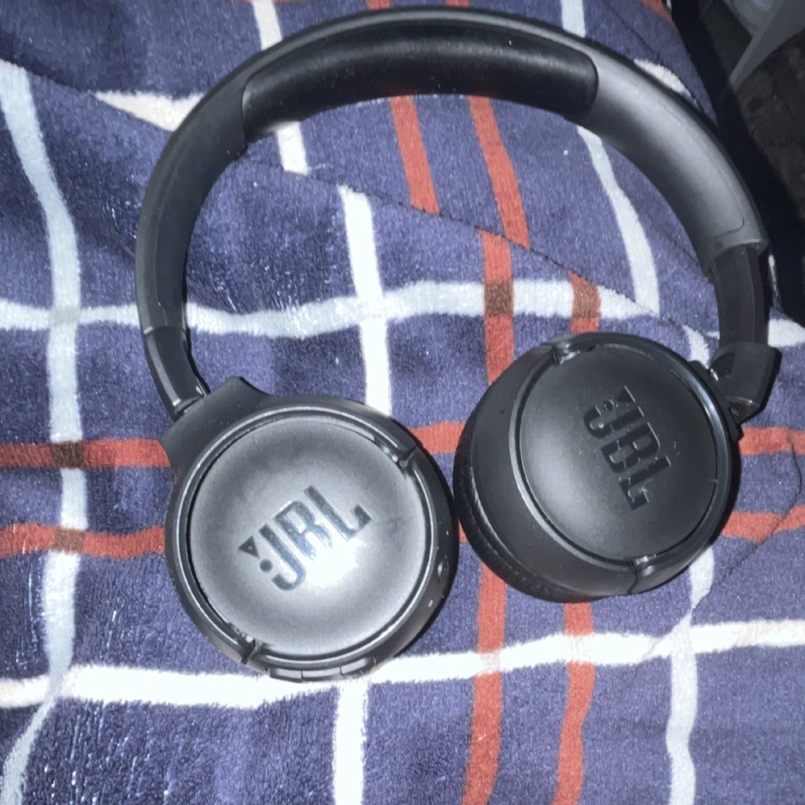 JBL Black Over-Ear Wireless Headphones Headband Double Ear-Cup