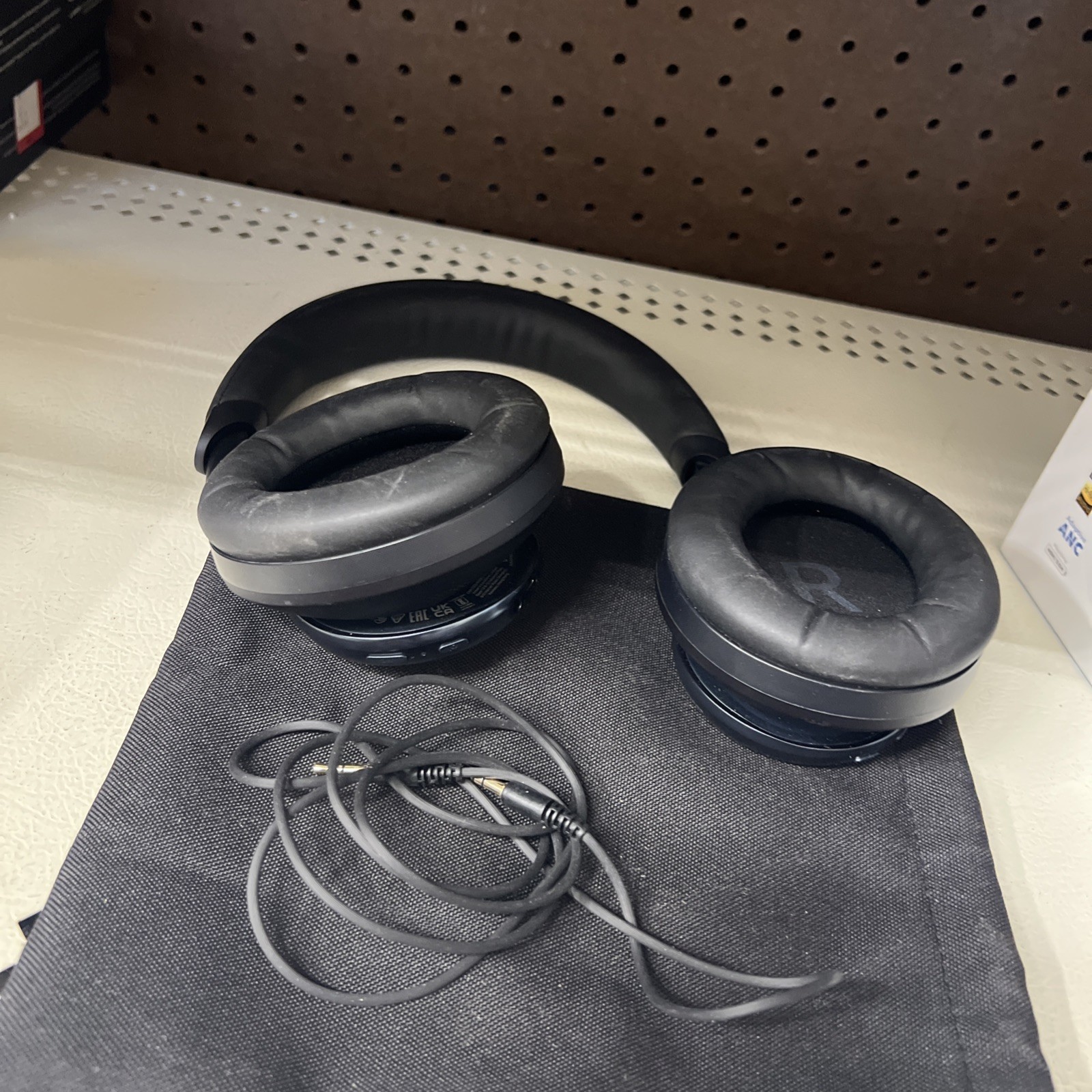 AS IS Soundcore by Anker Space One Over Ear Noise Canceling A3035Z11-HingeBroken