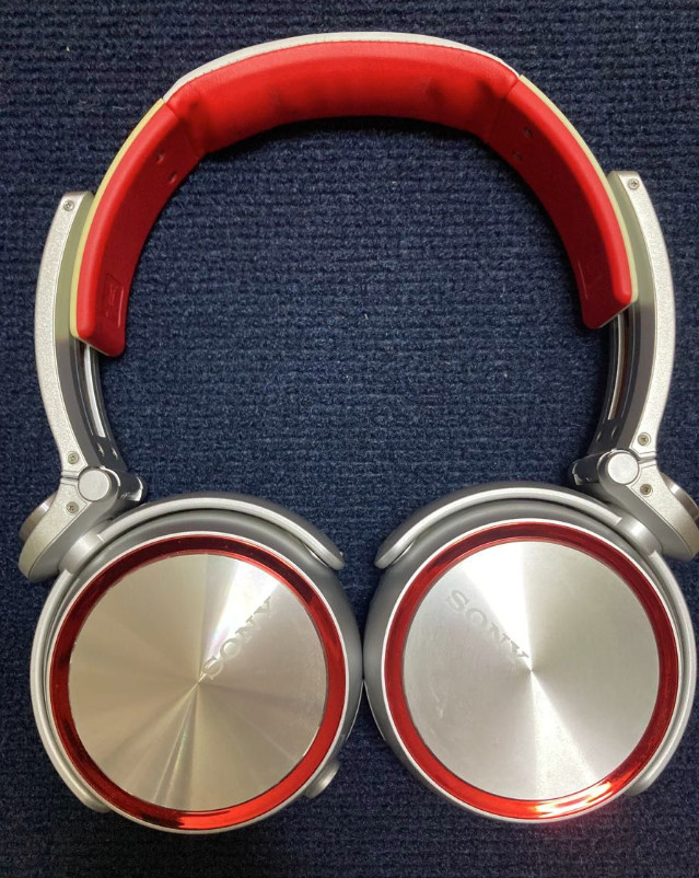 SONY MDR-XB920 STEREO HEADPHONES EXTRA BASS Closed Dynamic 50mm Driver Red