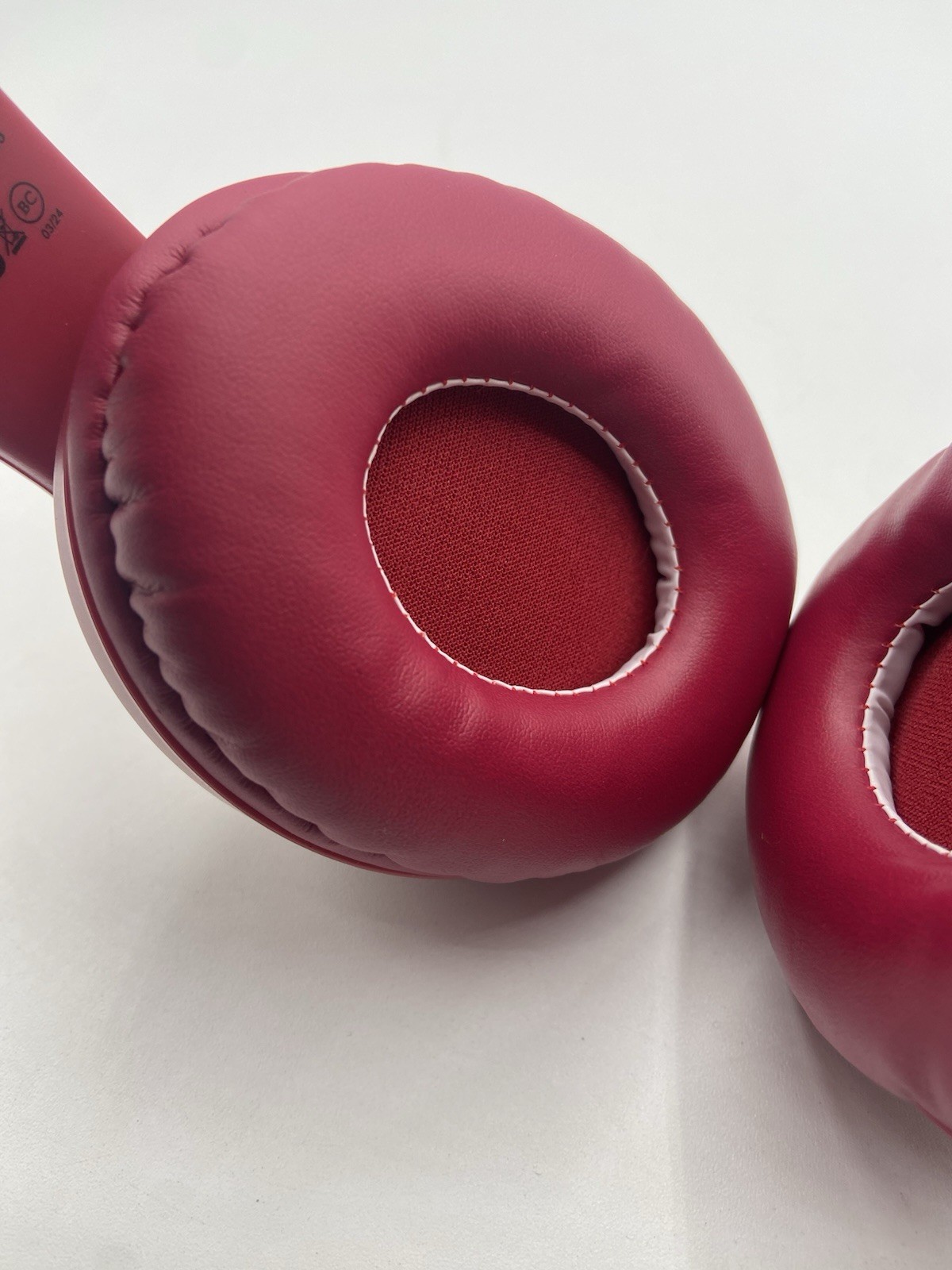 Brookstone BSBTH325 Red Bluetooth Wireless Over-Ear Headphones Tested Maroon