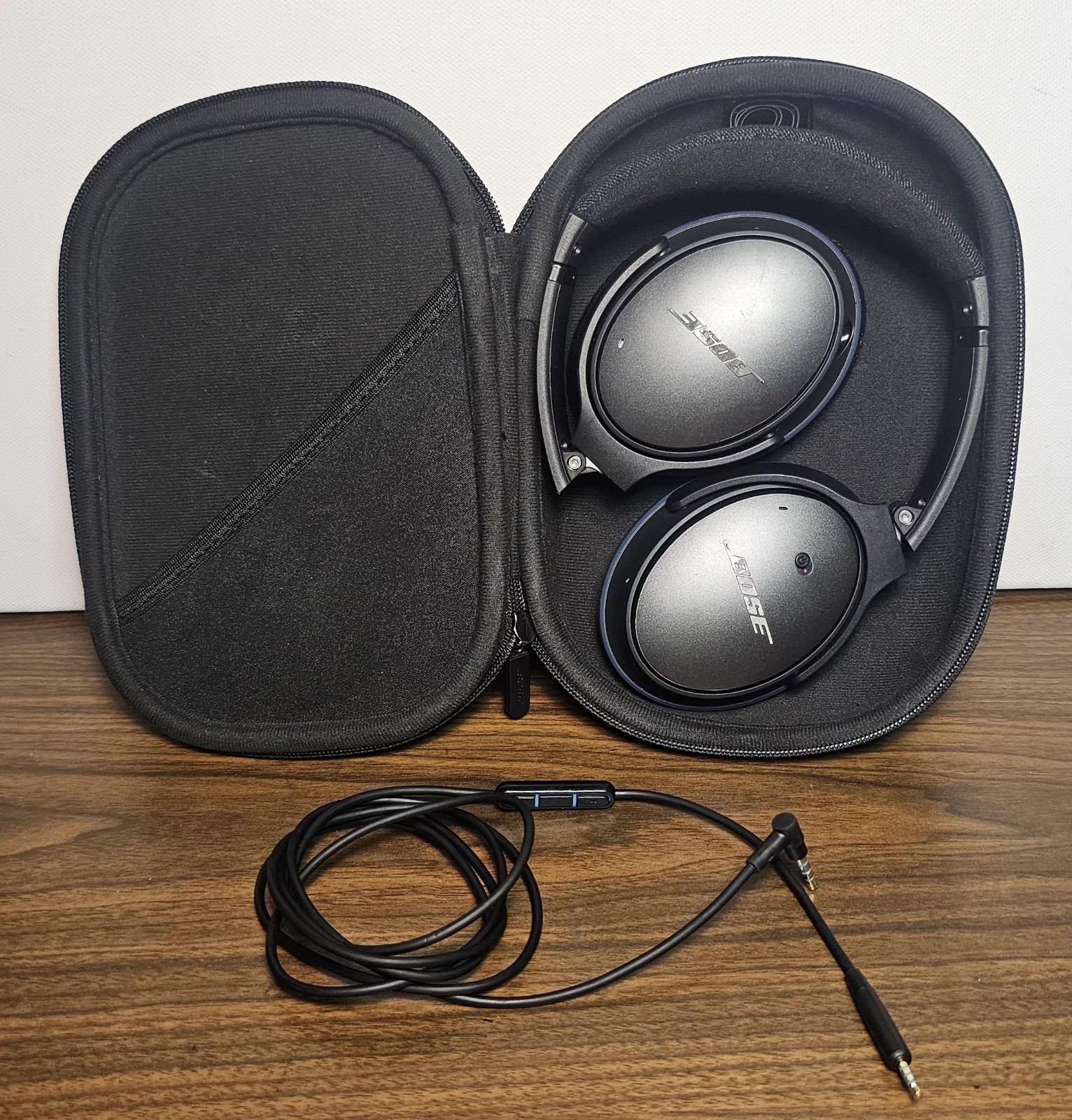 Bose QuietComfort 25 Noise Cancelling Wired Headphones Black – Read Description