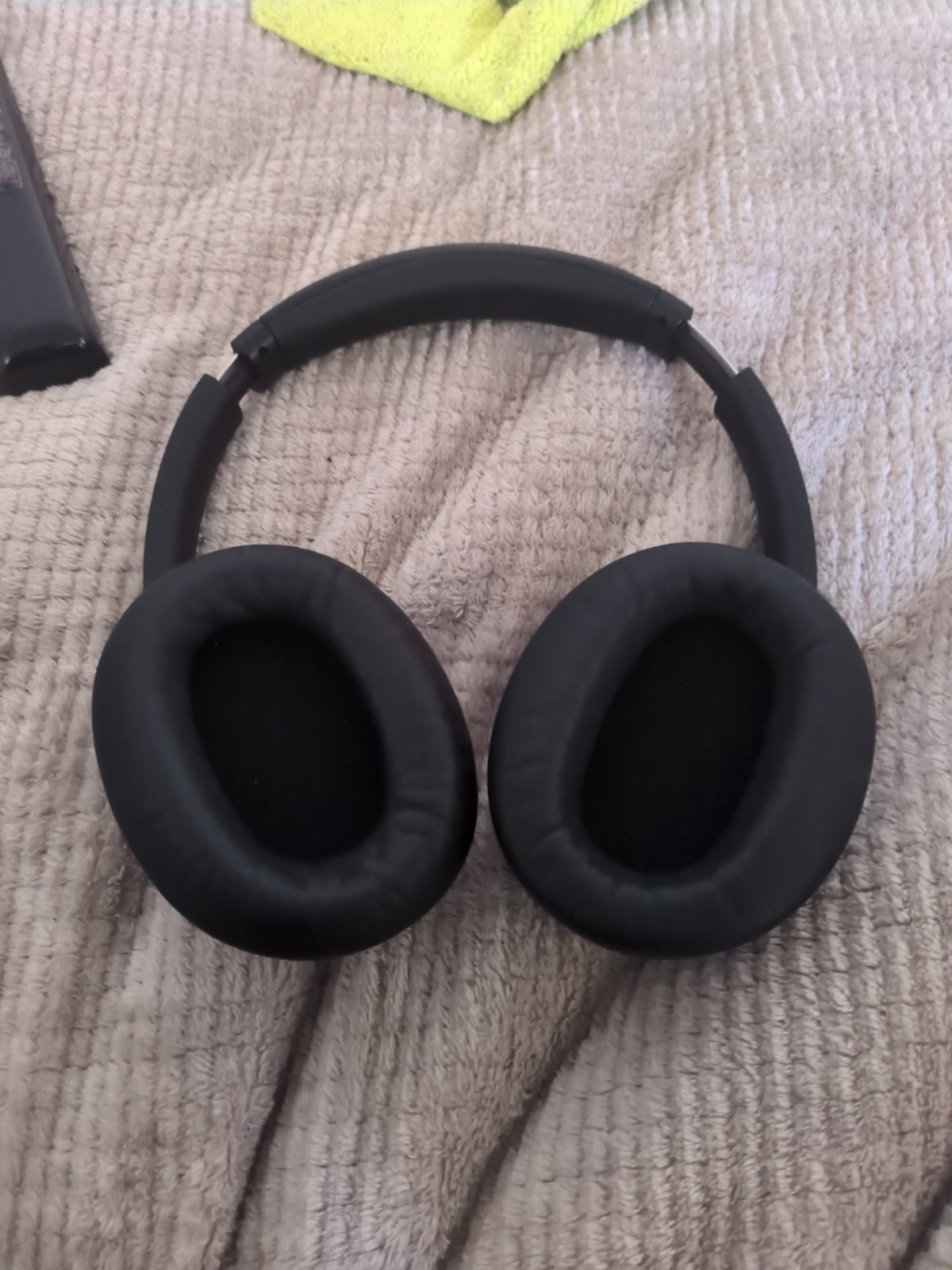 Sony WH-CH720N Wireless Noise Canceling Headphones – Black WHCH720N
